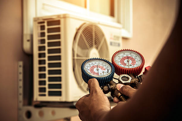 Professional Hvac Installation technician working in Dow, IL
